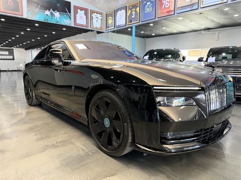 Used 2024 Rolls-Royce Spectre w/ Spectre Launch Package AWD/4WD image 3