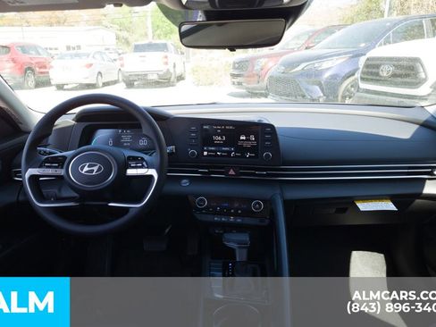 Certified 2025 Hyundai Elantra Blue image 18