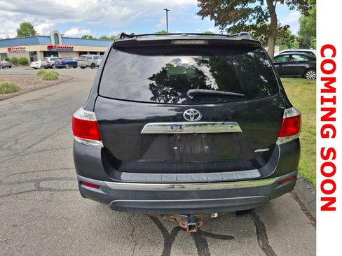 Used 2011 Toyota Highlander SE w/ Tow Pkg AWD/4WD image 5