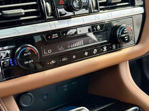 New 2026 Nissan Pathfinder Platinum AWD/4WD image 11