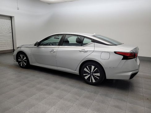 Used 2022 Nissan Altima 2.5 SV FWD image 3