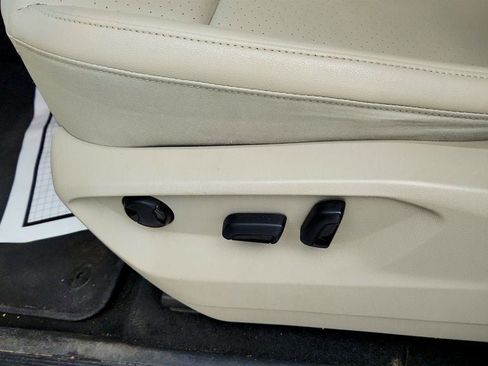 Used 2018 Volkswagen Atlas SE FWD image 11