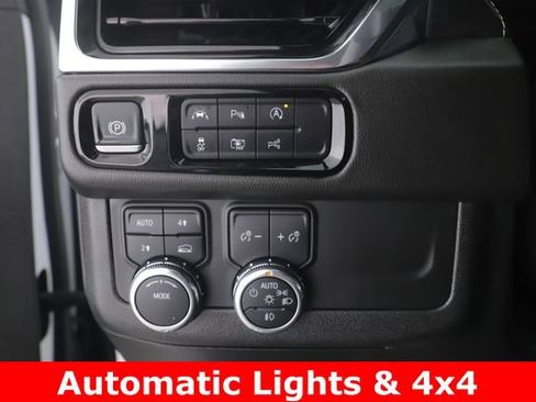 Used 2025 GMC Yukon Elevation w/ Technology Package AWD/4WD image 21