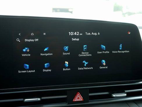 Used 2024 Hyundai Elantra SEL image 13