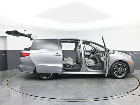 Used 2023 Honda Odyssey Elite image 55