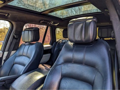 Used 2022 Land Rover Range Rover Autobiography AWD/4WD image 17