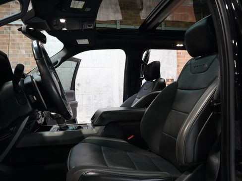 Used 2019 Ford F150 Raptor w/ Equipment Group 802A Luxury image 32