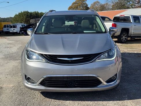 Used 2018 Chrysler Pacifica Limited w/ Advanced Safetytec Group image 8