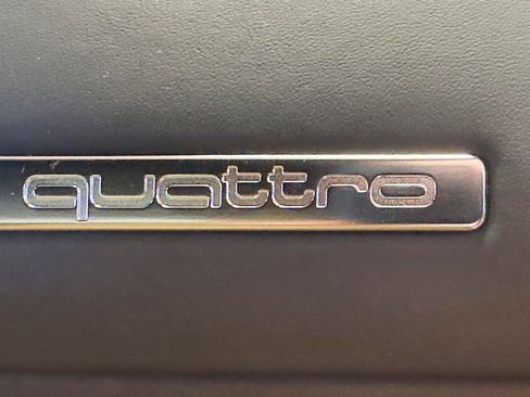 Used 2010 Audi R8 V10 image 71