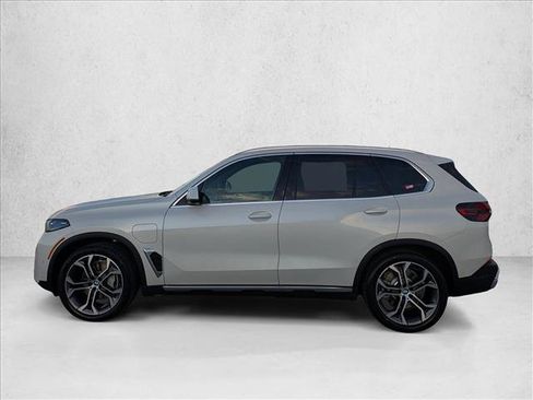 New 2026 BMW X5 xDrive50e w/ Executive Package image 5