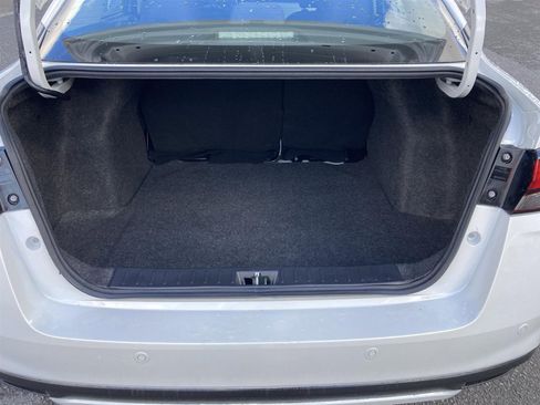 Used 2022 Nissan Versa SV image 25