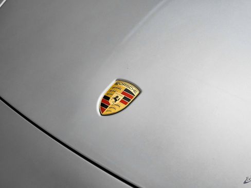 Used 2025 Porsche 911 Carrera image 36