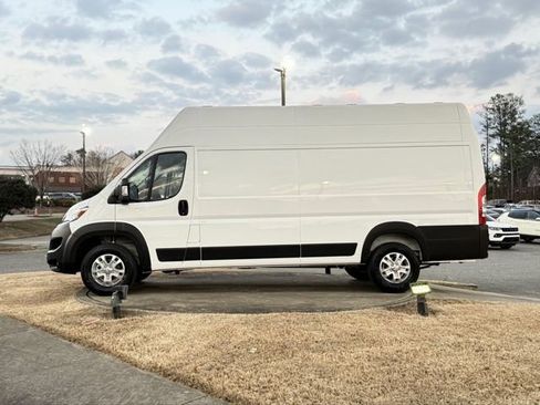 New 2026 RAM ProMaster 3500 w/ Quick Order Package 22G SLT image 4