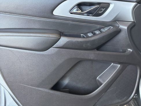 Used 2019 Chevrolet Traverse LS w/ LPO, Floor Liner Package FWD image 11
