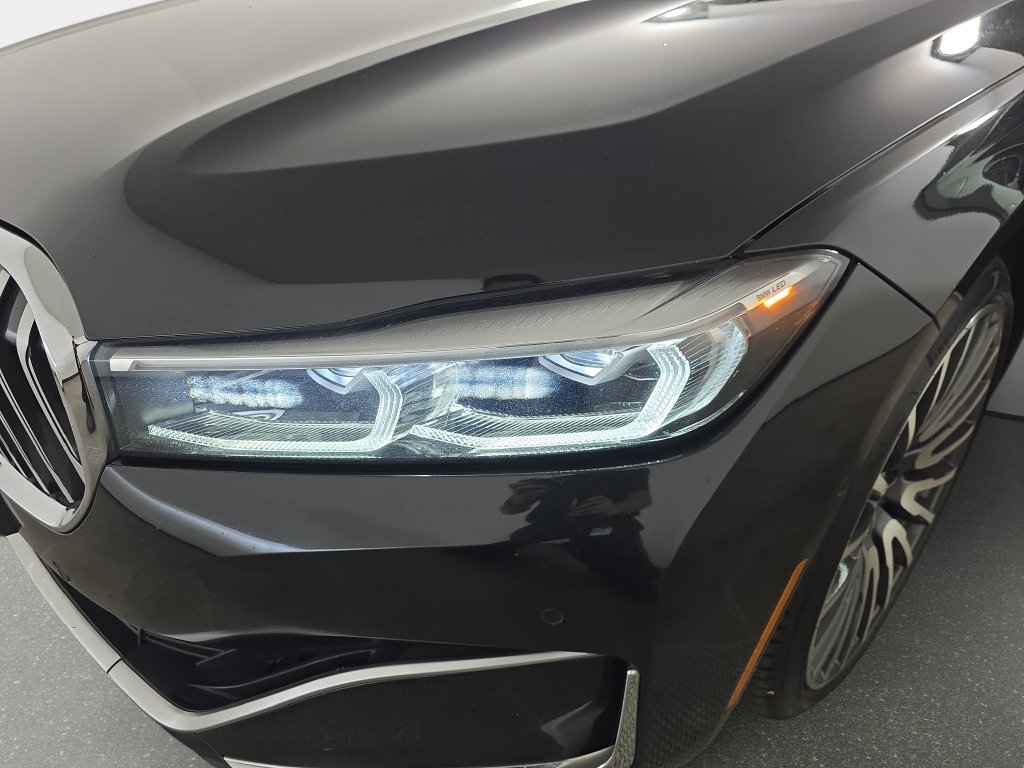 Used 2021 BMW 740i xDrive AWD/4WD image 36