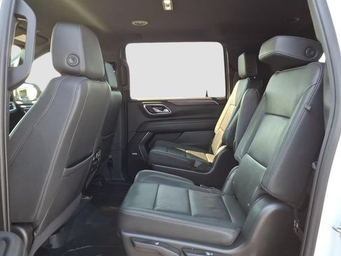 Used 2023 Chevrolet Suburban Z71 AWD/4WD image 15