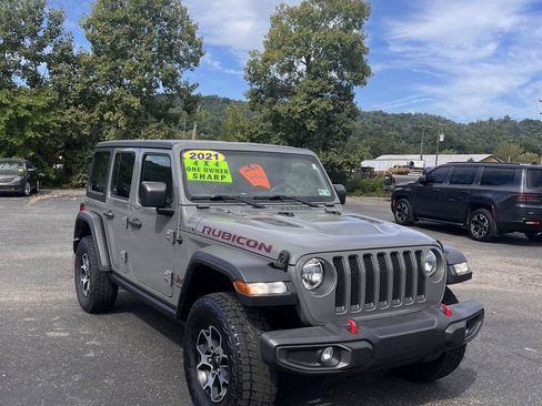 Used 2021 Jeep Wrangler Unlimited Rubicon w/ Cold Weather Group AWD/4WD image 2