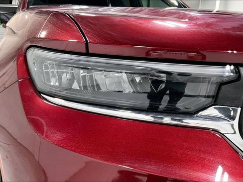 New 2025 Jeep Grand Cherokee Laredo X w/ Luxury Tech Group I image 37