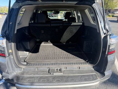 Used 2024 Toyota 4Runner TRD Off-Road Premium w/ Moonroof Package AWD/4WD image 10