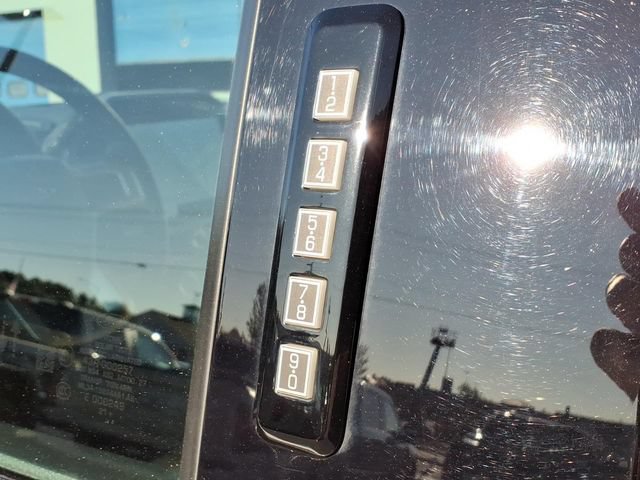 Used 2022 Ford F350 Lariat w/ Lariat Ultimate Package AWD/4WD image 12