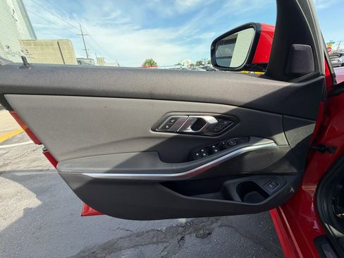 Used 2019 BMW 330i Sedan w/ Convenience Package RWD image 11