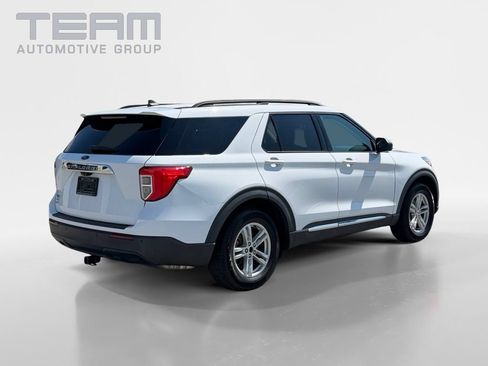 Used 2021 Ford Explorer XLT RWD image 7