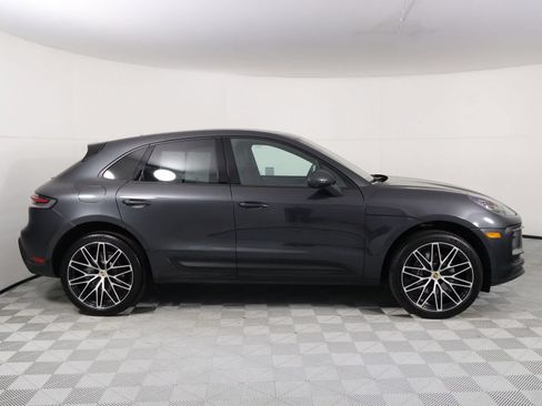 Certified 2026 Porsche Macan AWD/4WD image 8