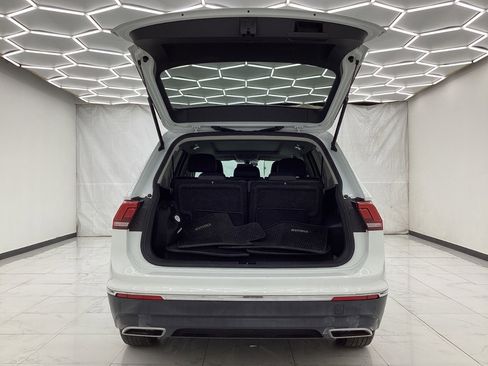 Used 2018 Volkswagen Tiguan SE AWD/4WD image 44