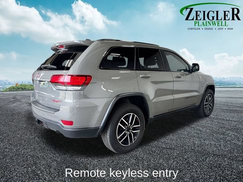 Used 2020 Jeep Grand Cherokee Trailhawk w/ Trailhawk Luxury Group AWD/4WD image 6
