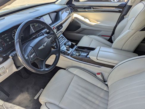 Used 2018 Genesis G90 3.3T Premium image 25