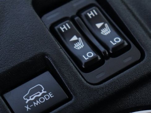 Used 2023 Subaru Crosstrek 2.5i Limited image 30