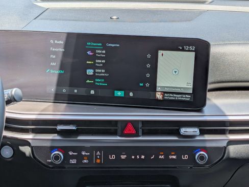 Certified 2025 Kia Sorento EX AWD/4WD image 23