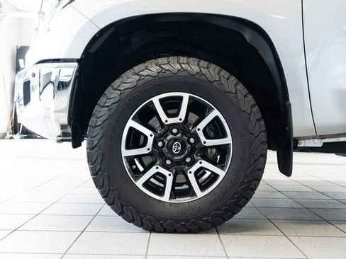 Used 2019 Toyota Tundra Limited w/ Limited Premium Package AWD/4WD image 7