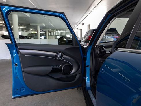 Used 2023 MINI Cooper S FWD image 12