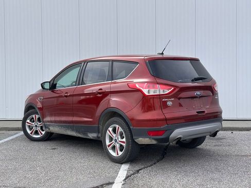 Used 2015 Ford Escape SE image 3