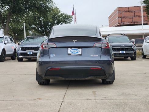 Used 2023 Tesla Model Y Performance image 7