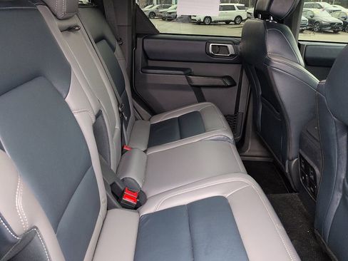 Used 2024 Ford Bronco Outer Banks image 8