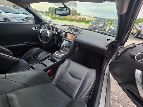 Used 2004 Nissan 350Z Touring image 17