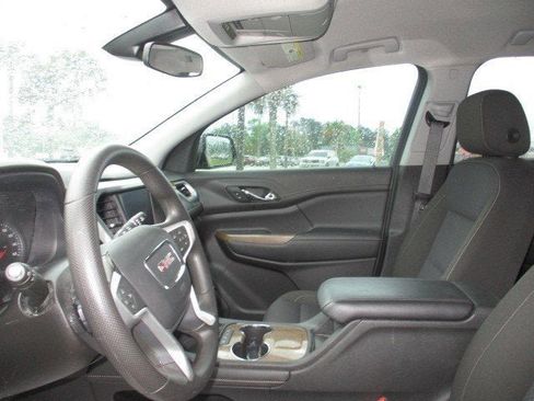 Used 2021 GMC Acadia SLE image 39