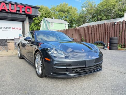 Used 2018 Porsche Panamera 4 AWD/4WD image 4
