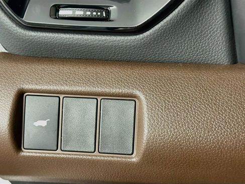 Used 2026 Honda Pilot Touring image 15