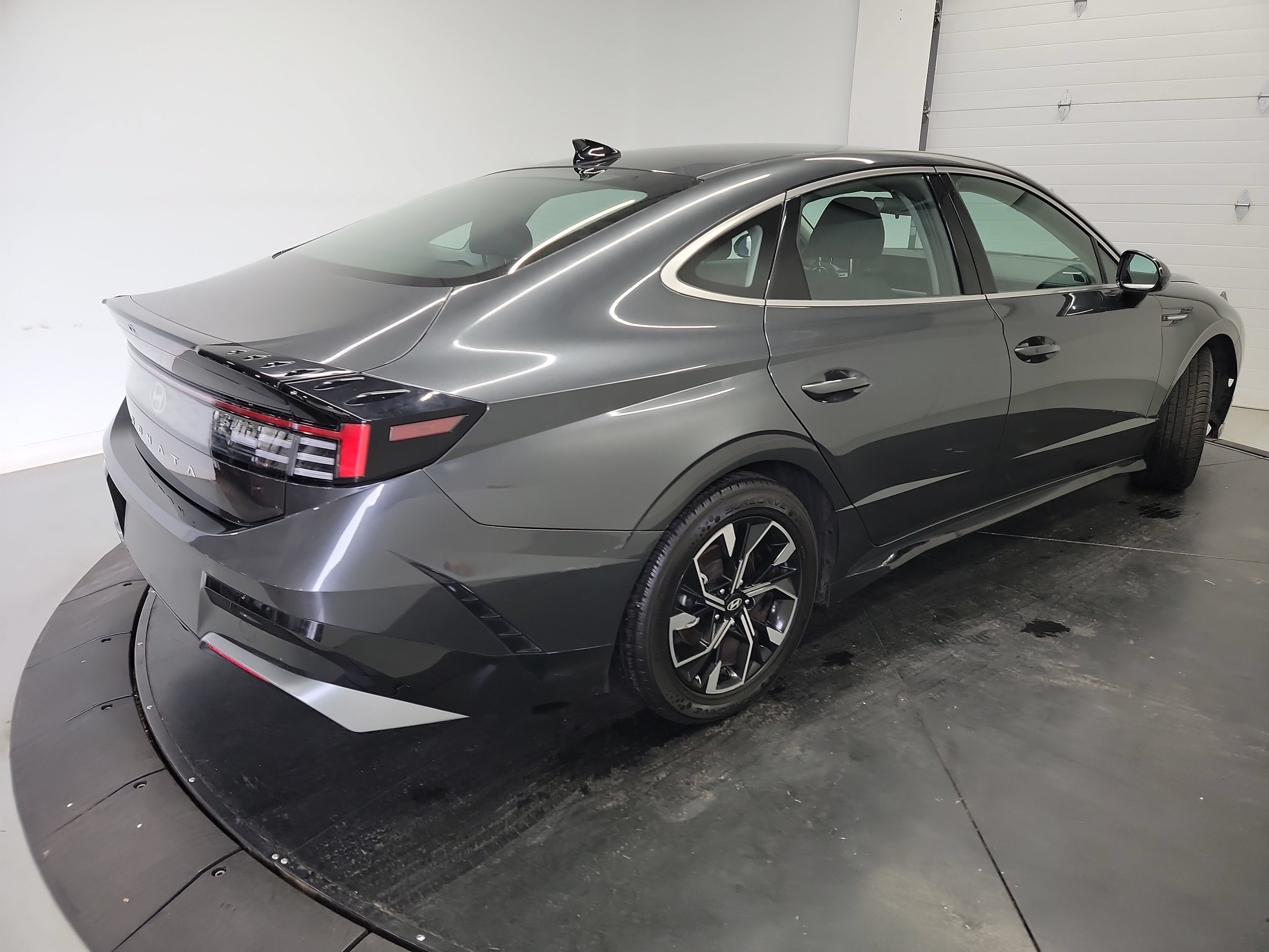 Used 2024 Hyundai Sonata SEL FWD image 16