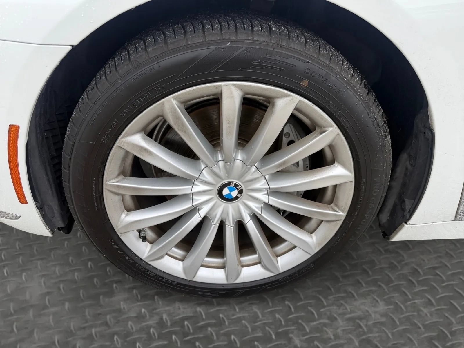 Used 2016 BMW 740i RWD image 9