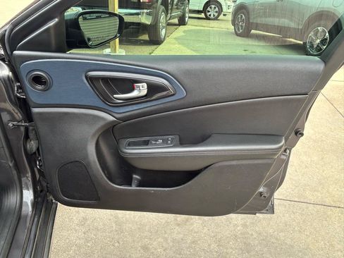 Used 2016 Chrysler 200 S AWD/4WD image 16