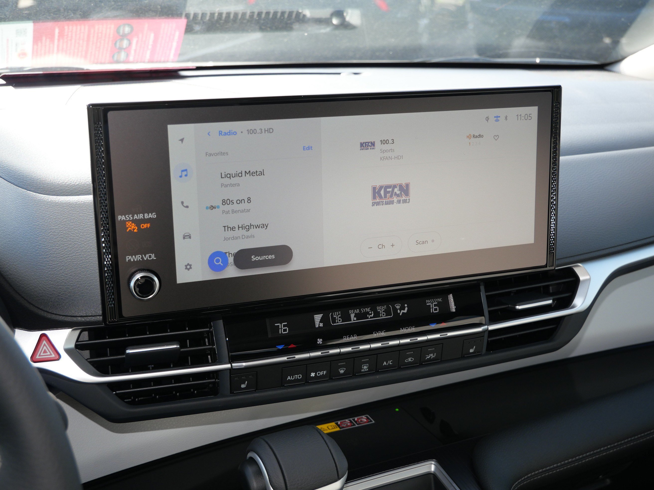 Certified 2026 Toyota Sienna XLE FWD image 22