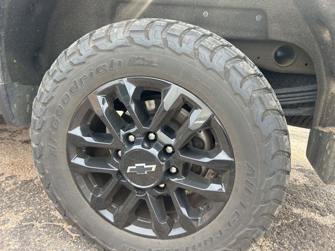 Used 2025 Chevrolet Silverado 2500 LT w/ Trail Boss Package image 28