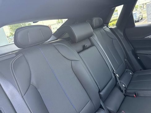 Used 2024 Cadillac Lyriq Luxury AWD/4WD image 24
