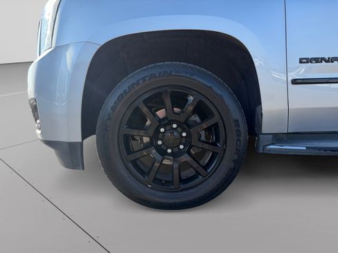 Used 2018 GMC Yukon Denali RWD image 9