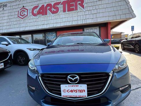 Used 2017 MAZDA MAZDA3 Sport FWD image 3