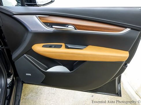Certified 2023 Cadillac XT5 Premium Luxury w/ LPO, Floor Liner Package AWD/4WD image 25